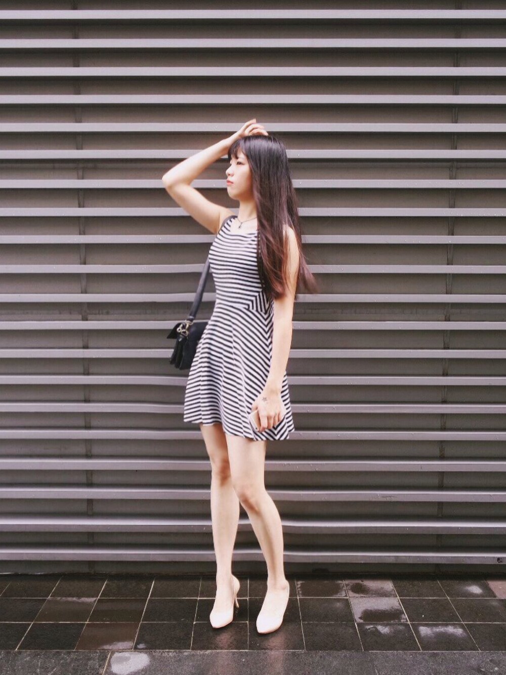 「ootd、UNIQLO、H&M、fashion、adidas、夏、冬、服バカ、女の子、Dr.Martens」｜「H&Mのアイテム（ワンピース、ブラック系）」を使った、三文鱼吃不吃さん（レディース・172cm）の冬コーディネートの1枚目の写真