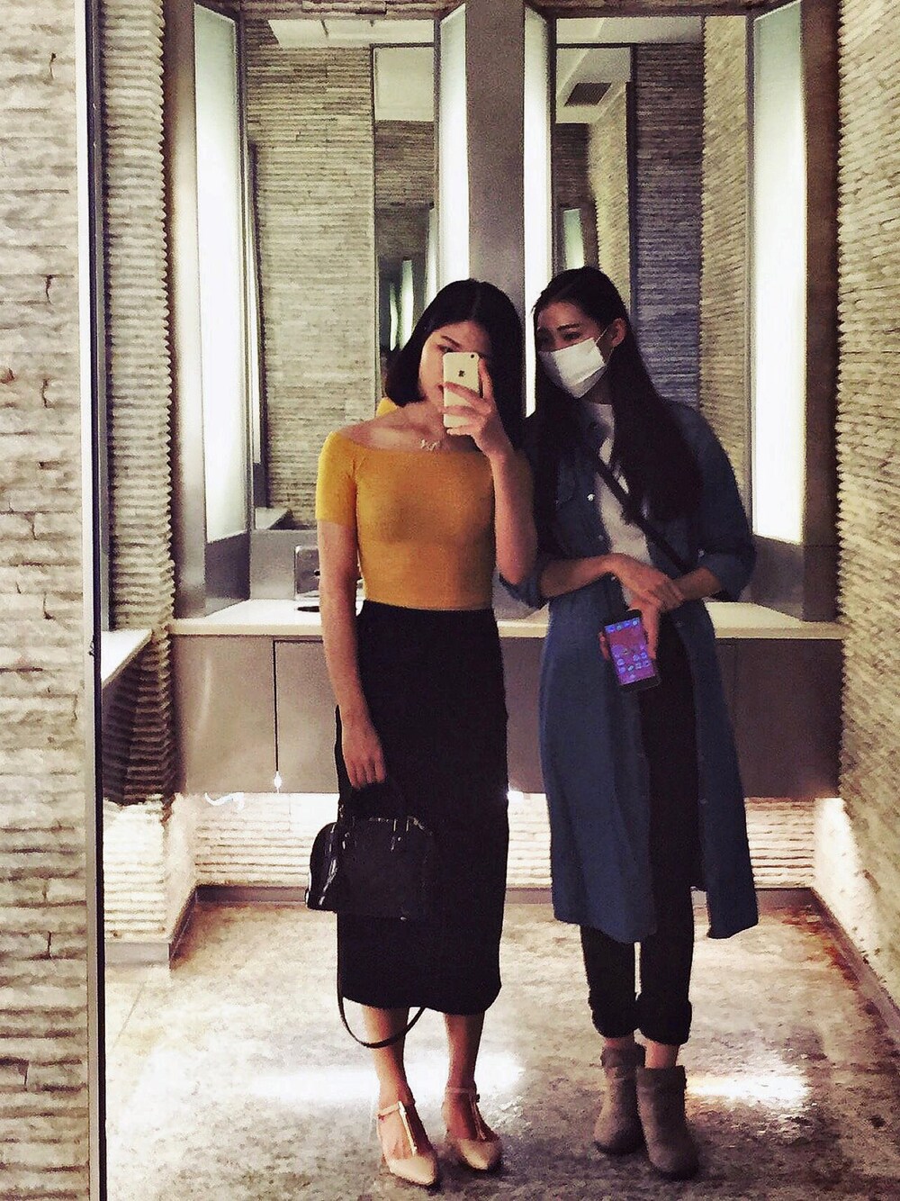 「カジュアル、H&M、NIKE、UNIQLO、ボーダー、デニム、大人カジュアル、デニムオンデニム、VANS、ootd」｜「MOUSSYのアイテム（シャツ/ブラウス、イエロー系）」を使った、三文鱼吃不吃さん（レディース・170cm）の春コーディネートの1枚目の写真