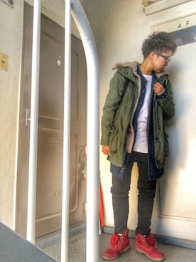 「Timberland（ティンバーランド）のアイテム（ブーツ、レッド系）」を使った、永瀬さん（メンズ・160cm・20代）の冬コーディネート