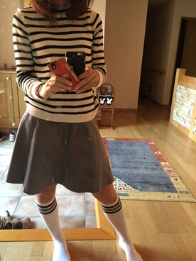 「GU（ジーユー）の（GU）ハイソックスＡ（レッグウェア、ホワイト系）」を使った、ちはる さん（レディース・167cm）の秋コーディネート