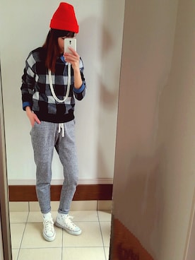 「赤ニット帽」｜な つ み。さん（レディース・161cm）の春コーディネート