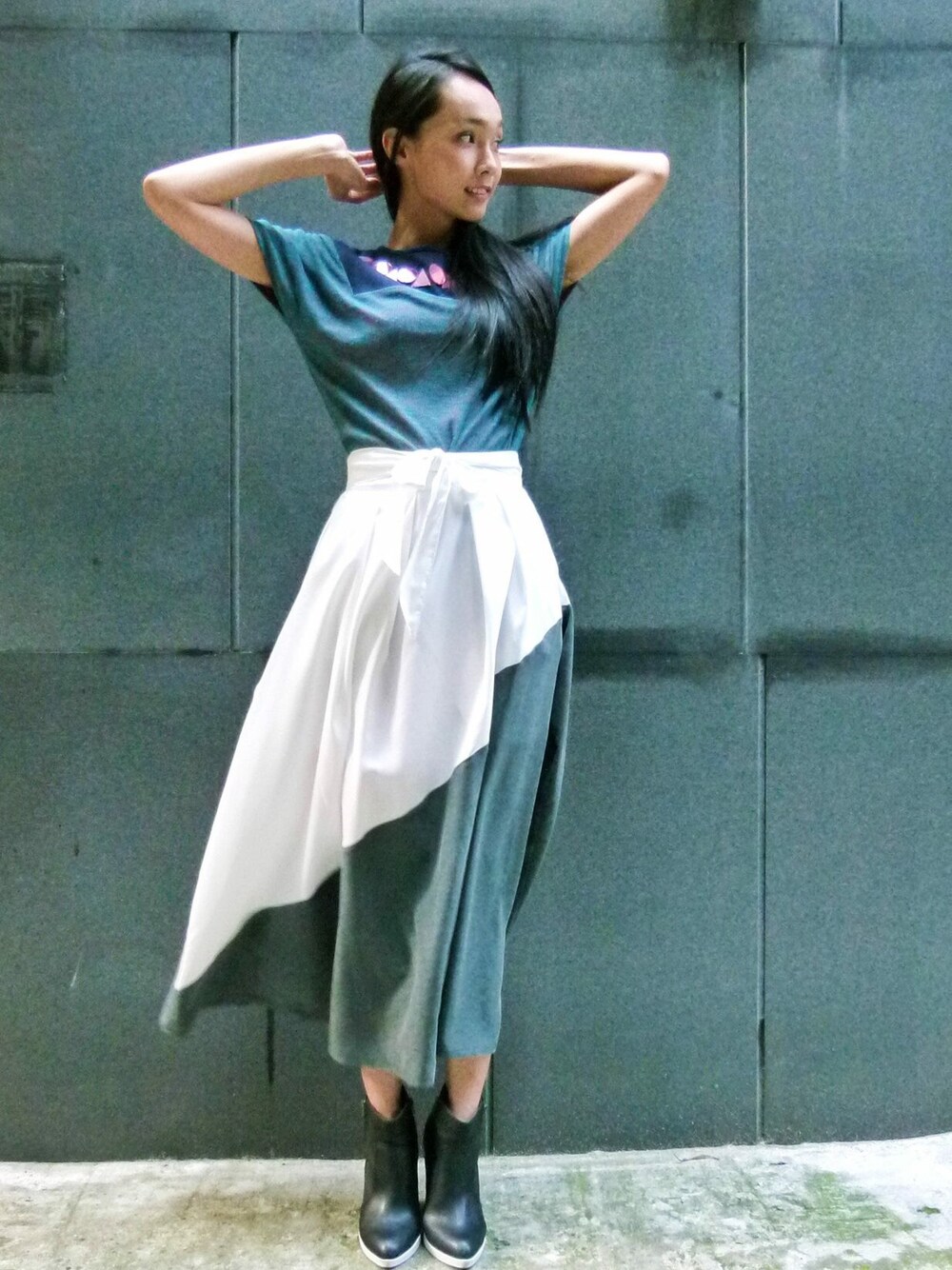 「台北市大同區赤峰街25號」｜「CHENG PAI CHENGのアイテム（スカート、グリーン系）」を使った、lorachen2022さん（レディース・170cm）の春コーディネートの1枚目の写真