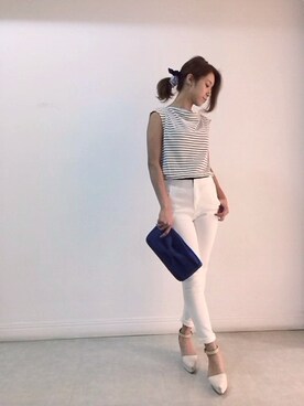 「Supreme.La.La.（シュープリームララ）のアイテム（クラッチバッグ）」を使った、Harei Arakawaさん（レディース・168cm）の春コーディネート