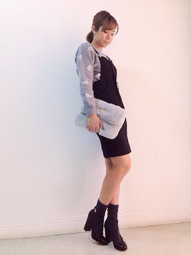 「Supreme.La.La.（シュープリームララ）のアイテム（クラッチバッグ）」を使った、Harei Arakawaさん（レディース・168cm）の秋コーディネート