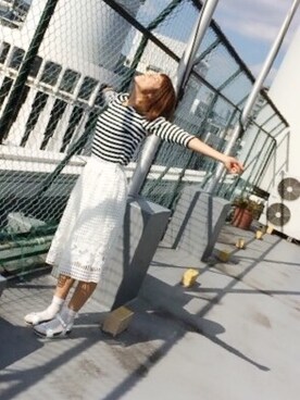「Supreme.La.La.（シュープリームララ）のアイテム（サンダル）」を使った、Harei Arakawaさん（レディース・168cm）の冬コーディネート