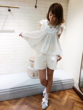 「Supreme.La.La.（シュープリームララ）のアイテム（アクセサリー）」を使った、Harei Arakawaさん（レディース・168cm）の春コーディネート