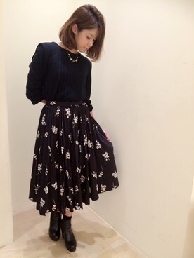 「Supreme.La.La.（シュープリームララ）のアイテム（Tシャツ/カットソー）」を使った、Harei Arakawaさん（レディース・168cm）の秋コーディネート