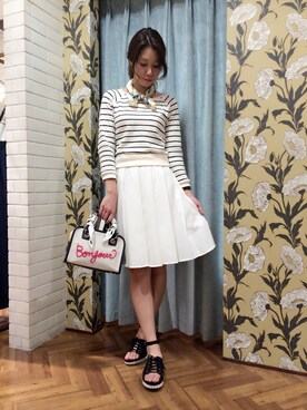 「Supreme.La.La.（シュープリームララ）のアイテム（サンダル）」を使った、Harei Arakawaさん（レディース・168cm）の冬コーディネート