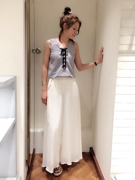 「スカラップ」｜「アイテム（その他トップス）」を使った、Harei Arakawaさん（レディース・168cm）の夏コーディネート