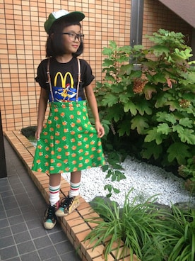 「マクドナルド」｜「アイテム（キャップ）」を使った、かりなさん（キッズ・120cm）の夏コーディネート