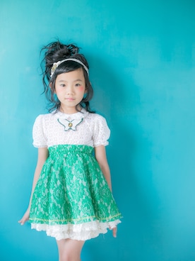 「One deux boo（ワンドゥーブー）のアイテム（スカート）」を使った、かりなさん（キッズ・123cm）の冬コーディネート