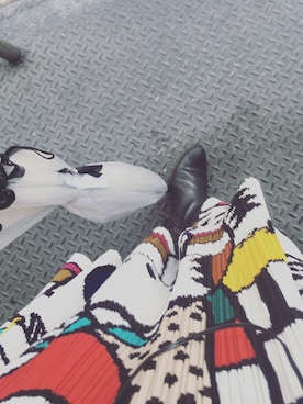 「アイテム（長傘、シルバー系）」を使った、vickimaeさん（レディース・168cm）の秋コーディネート