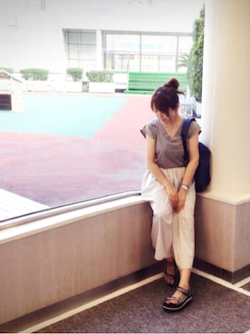 「ROPE' PICNIC（ロペピクニック）のギザブレンドＶネックフレンチプルオーバー（Tシャツ/カットソー、グリーン系）」を使った、Eriさん（レディース）の夏コーディネート