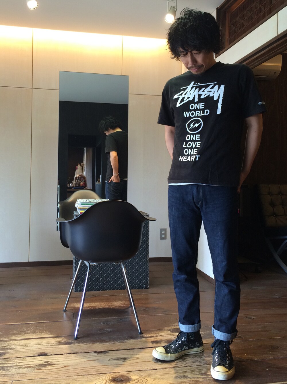 「ステューシー、ダブルタップス、ネクサス7、タグコレ♡定番アイテム」｜「STUSSYのアイテム（Tシャツ/カットソー、ブラック系）」を使った、casa2011さん（メンズ・175cm）の夏コーディネートの1枚目の写真