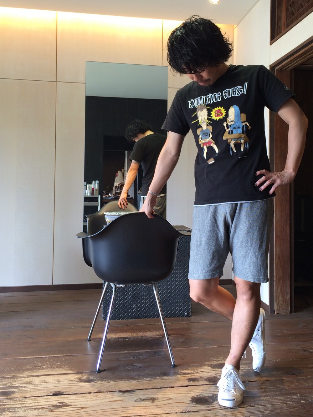 「stussy、コンバース、チャンピオン、ジャックパーセル、ビーバスアンドバットヘッド」｜「STUSSYのアイテム（Tシャツ/カットソー、ブラック系）」を使った、casa2011さん（メンズ・175cm）の夏コーディネートの1枚目の写真