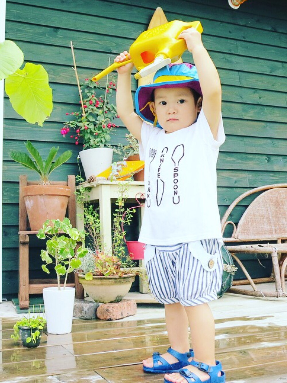 「stample、birkenstock、COMECHATTO&CLOSET(COMECHATTO&CLOSET)、LOVE&PEACE&MONEY(LOVE&PEACE&MONEY)、男の子、キッズコーデ、夏コーデ、シンプルスタイル、kids、むすこーで」｜「stampleのアイテム（帽子、その他）」を使った、sou622さん（キッズ・90cm）の夏コーディネートの1枚目の写真