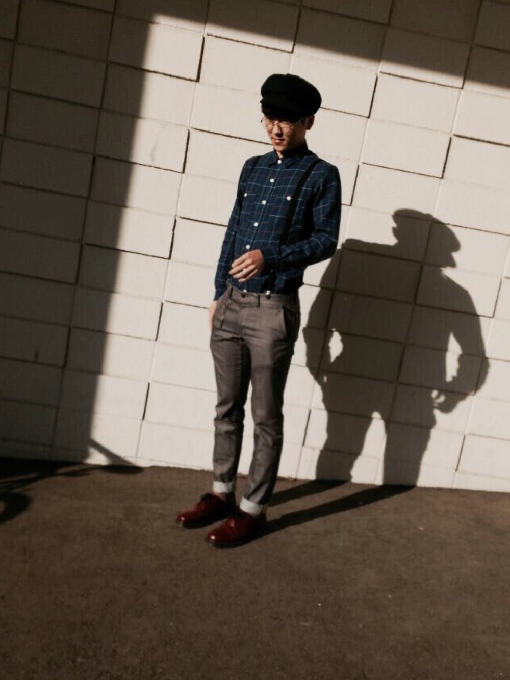 「Dr.Martens、GU、H&M」｜「atmos/atmos girlsのアイテム（ブーツ、レッド系）」を使った、ツトムさん（メンズ・178cm）の夏コーディネートの1枚目の写真