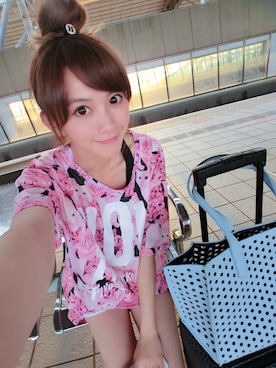「OUTER SPACE（アウタースペース）のアイテム」を使った、Abby 馮媛甄さん（レディース・160cm）の秋コーディネート