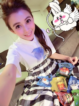 Abby 馮媛甄さんのコーディネート