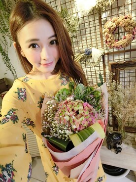 「flower」｜「アイテム（その他）」を使った、Abby 馮媛甄さん（レディース・160cm）の春コーディネート