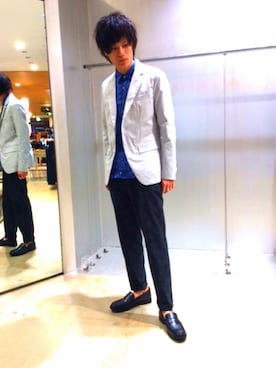 「柄×柄」｜「アイテム（その他アウター）」を使った、潤さん（メンズ・175cm）の春コーディネート