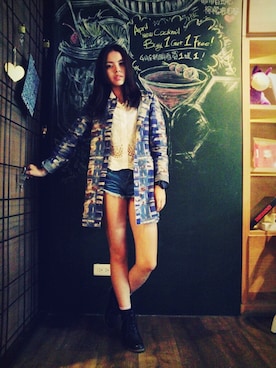 「アイテム（テーラードジャケット、ブルー系）」を使った、菱角芸さん（レディース）の夏コーディネート