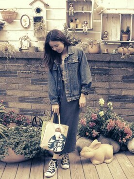 「lazy bone
（Tシャツ/カットソー、ブルー系）」を使った、菱角芸さん（レディース）の夏コーディネート