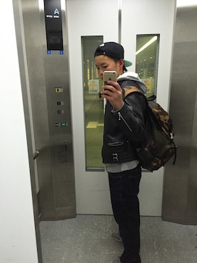 「stussy」｜「アイテム（ライダースジャケット）」を使った、けーんさん（メンズ・170cm）の冬コーディネート