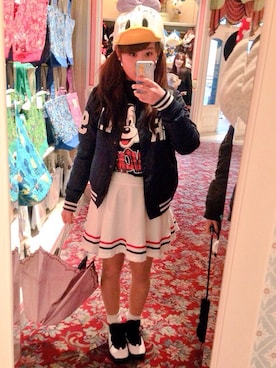 「ディズニーランド」｜「アイテム（スタジャン）」を使った、Nanamiさん（レディース・156cm）の春コーディネート