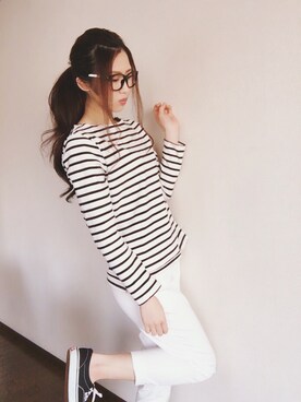 「GU（ジーユー）のアイテム（Tシャツ/カットソー、ホワイト系）」を使った、akihoさん（レディース・165cm）の春コーディネート