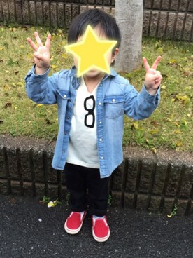 「MIKI HOUSE（ミキハウス）のアイテム（チノパンツ）」を使った、たろうtoじろうさん（キッズ・90cm）の春コーディネート
