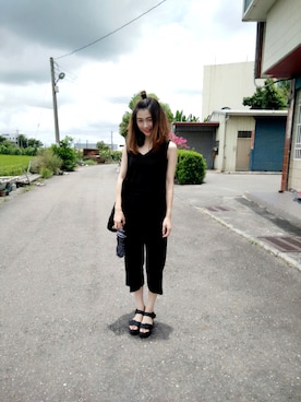 「Lulus（-）のアイテム（オールインワン・サロペット）」を使った、茹茹兒✨さん（レディース・158cm）の夏コーディネート