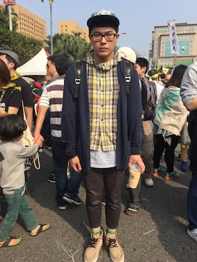 「double dog（ダブルドッグ）のアイテム（パンツ）」を使った、Softman Chenさん（メンズ・180cm）の春コーディネート