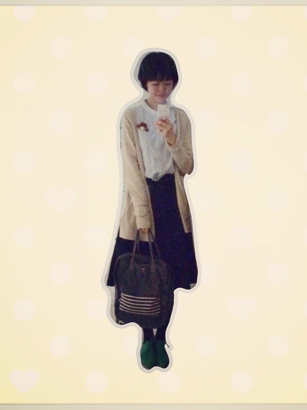 「GAPのアイテム（カーディガン/ボレロ、ベージュ系）」を使った、AmberRUANさん（レディース・160cm）の秋コーディネートの1枚目の写真