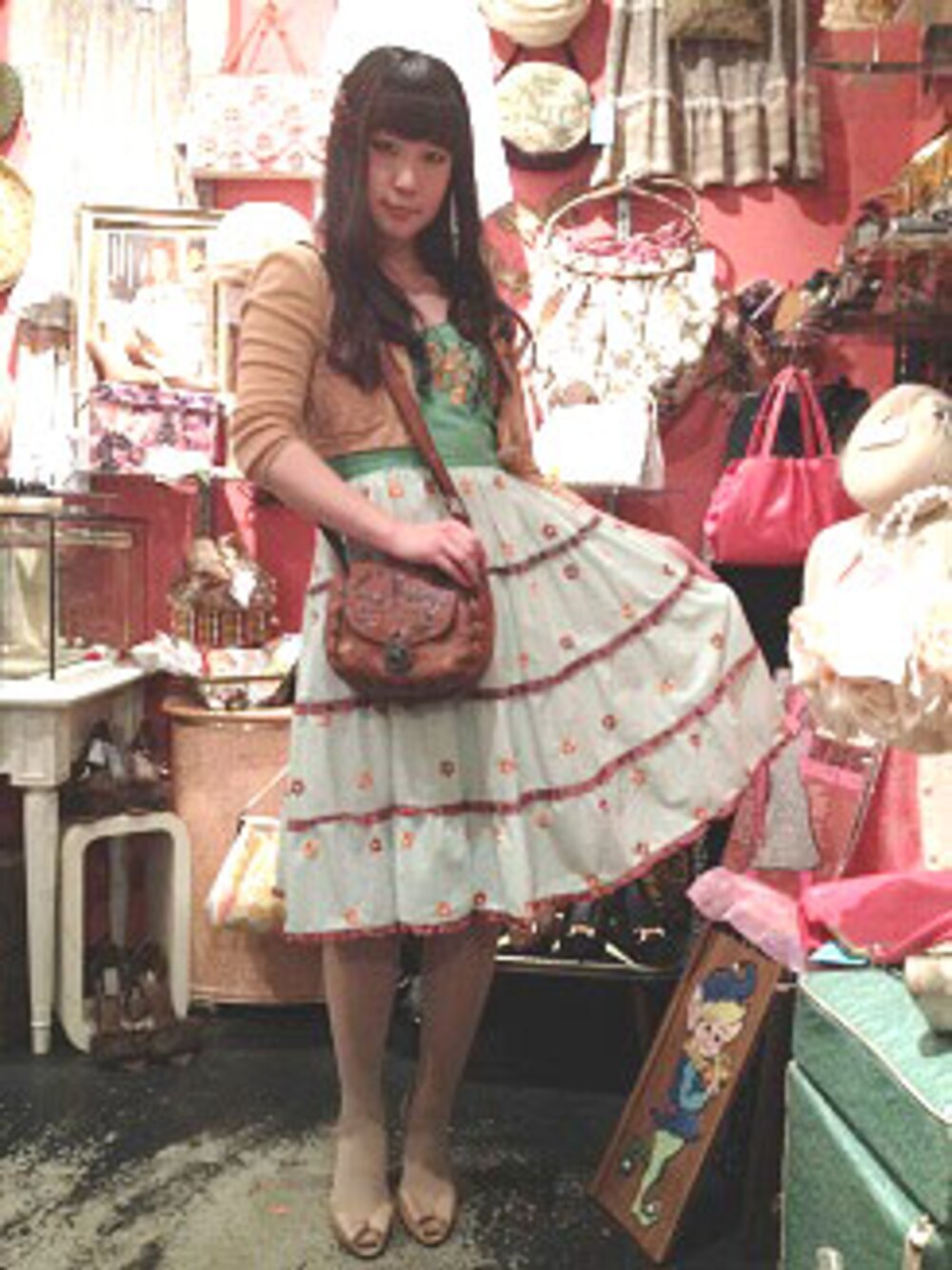 「ＶＩＮＴＡＧＥ　ふくろう型押しショルダーバック（バッグ、ブラウン系）」を使った、G2?さん（レディース・159cm）の春コーディネートの1枚目の写真