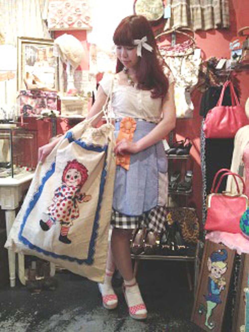 「VINTAGE アン＆アンディバッグ（バッグ、ホワイト系）」を使った、G2?さん（レディース・153cm）の春コーディネートの1枚目の写真