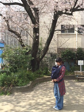 「カットオフ」｜「アイテム（その他アウター）」を使った、eriさん（レディース・157cm）の春コーディネート