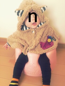 「黒スキニー」｜「アイテム（ポンチョ）」を使った、pirosanさん（キッズ・70cm）の冬コーディネート