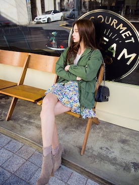 「skirt」｜「アイテム（ミリタリージャケット）」を使った、츄さん（レディース・164cm）の春コーディネート