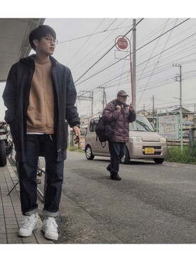 「OLIVER PEOPLES」｜「アイテム（その他アウター）」を使った、らすとおさむらいさん（メンズ・170cm）の春コーディネート