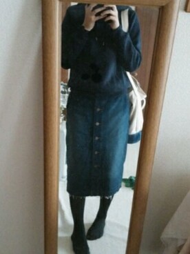 デニムスカートを使った ネイビーパーカー の人気ファッションコーディネート Wear