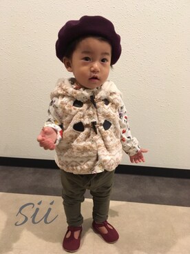 「BeBe（ベベ）のアイテム（その他アウター）」を使った、3sisterズさん（キッズ・70cm）の秋コーディネート