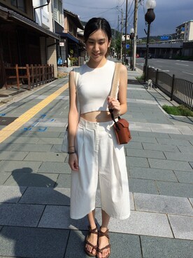 「BIRKENSTOCK（ビルケンシュトック）のアイテム（サンダル、ブラウン系）」を使った、mary oiyiさん（レディース）の秋コーディネート