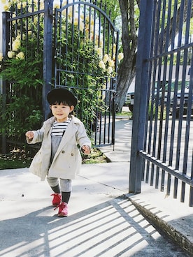 「GAP（ギャップ）のアイテム（トレンチコート）」を使った、Audreyさん（キッズ・74cm）の春コーディネート