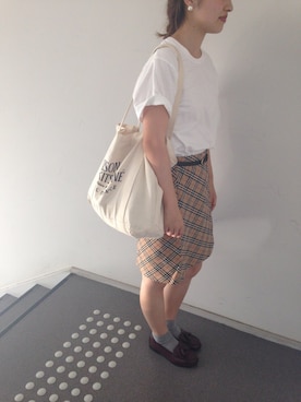 「メゾン キツネ(MAISON KITSUNE)」｜「アイテム（スカート）」を使った、chikasakiさん（レディース・161cm）の夏コーディネート