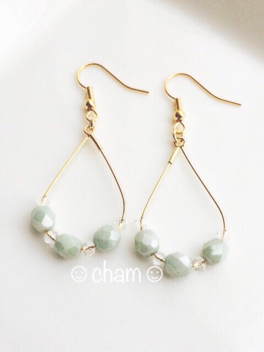 「アクセサリー、ハンドメイド、DIY」｜「chamのアイテム（ピアス（両耳用）、グリーン系）」を使った、chamks_さん（レディース・153cm）の春コーディネートの1枚目の写真
