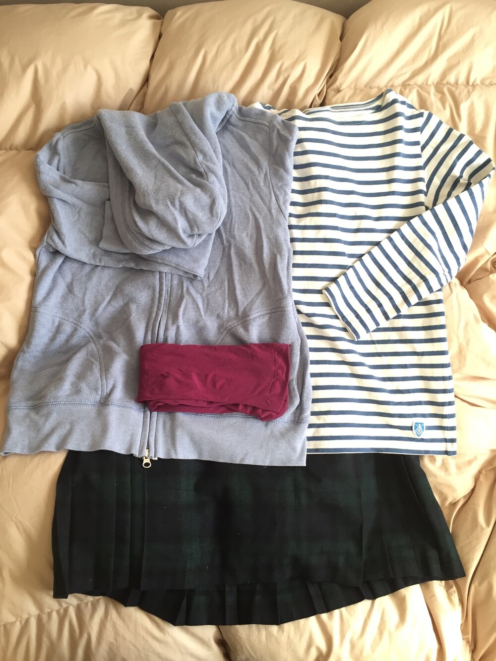 「blue、5、チェック、無印良品、orcival、BEAMS LIGHTS、靴下屋、紫、purple、古着」｜「BEAMS LIGHTS Women'sの△BEAMS LIGHTS / 裏毛スウェット ロングパーカー（パーカー、ブルー系）」を使った、birukawaさん（レディース・169cm）の秋コーディネートの1枚目の写真