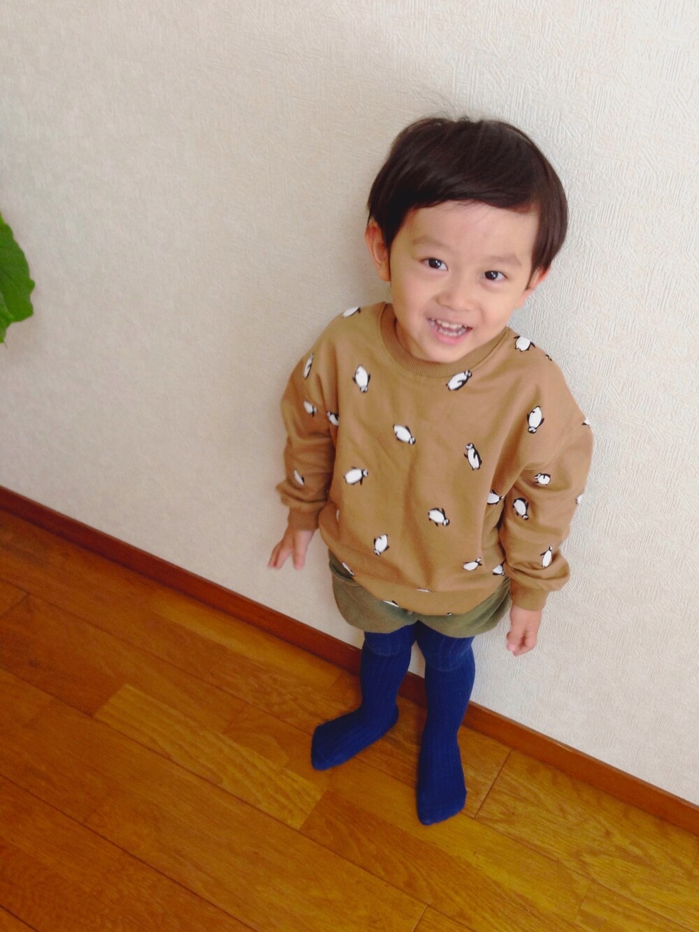 「カラータイツ、かぼちゃパンツ、韓国子供服」｜「ホワイトボードマーカーのアイテム（口紅/リップティント/グロス、その他）」を使った、somamaさん（キッズ・100cm）の秋コーディネートの1枚目の写真