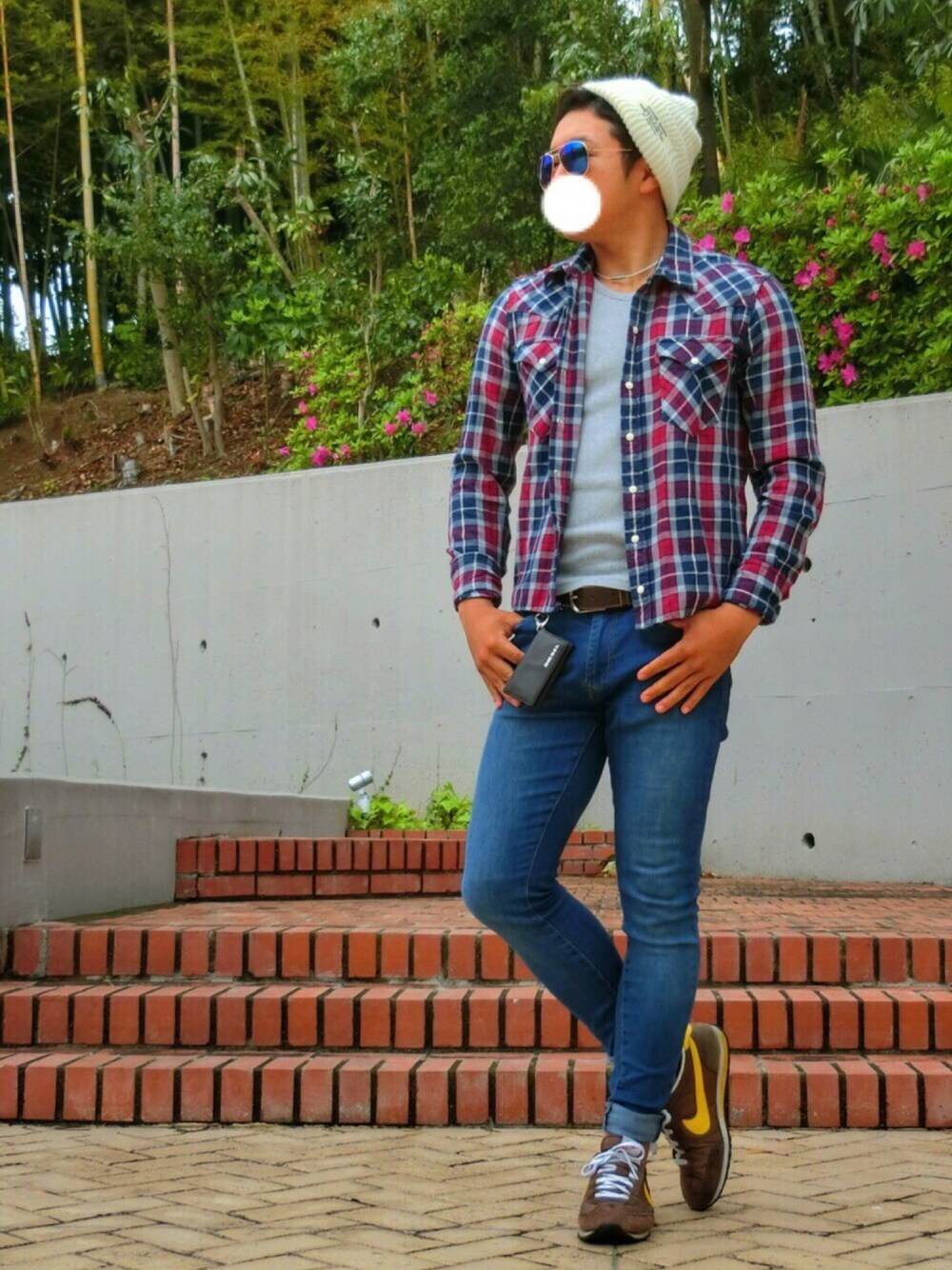 「休日スタイル、シンプル、ビタ男、ベイフロー、ロンハーマン、西海岸、チェックシャツ」｜「LOWRYS FARMのワッチキャップ　559638（ニットキャップ/ビーニー、ホワイト系）」を使った、Tomさん（メンズ・170cm）の春コーディネートの1枚目の写真