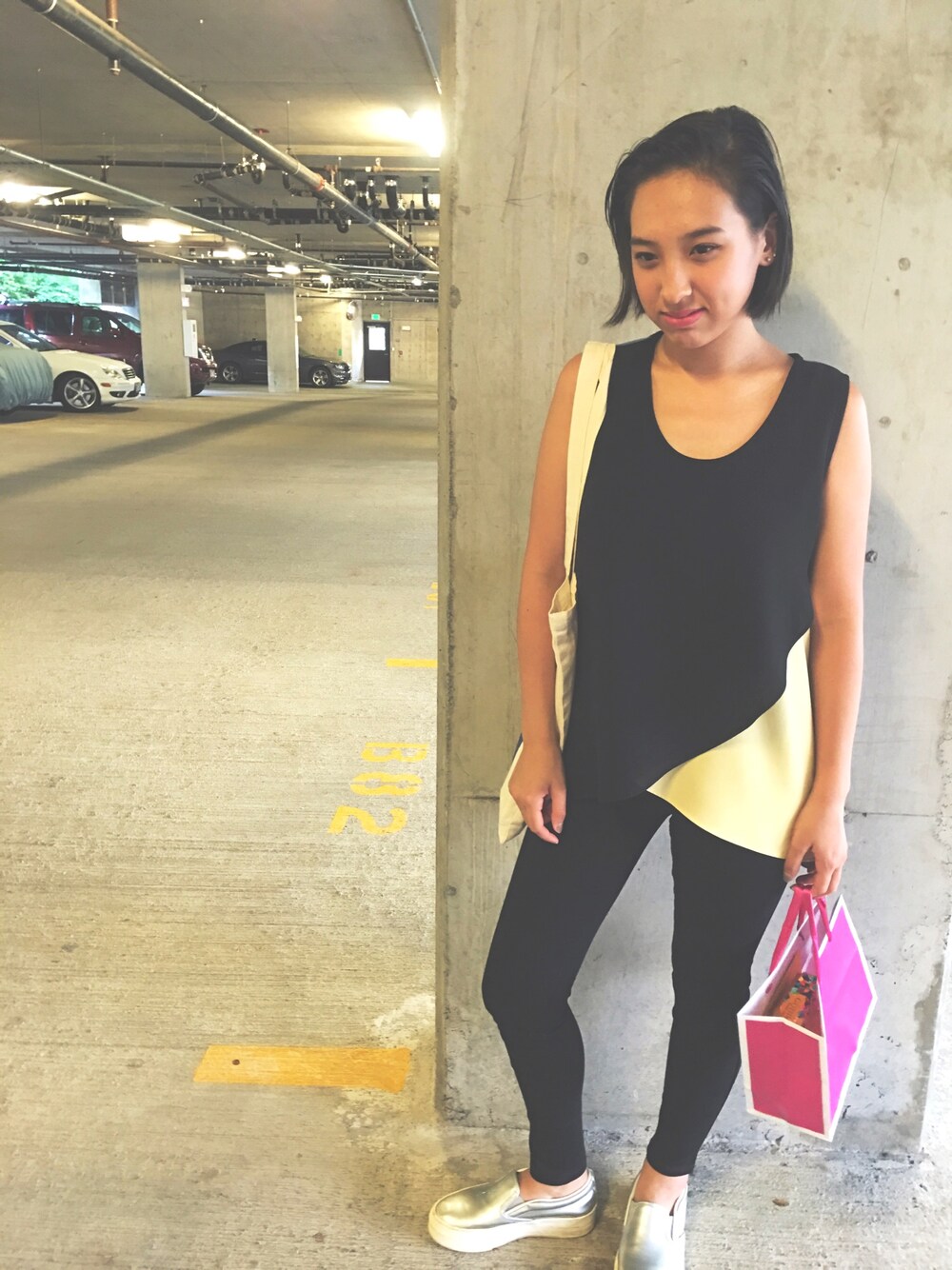 「シンプル、hawaii、Dinner」｜「Hollisterのアイテム（その他パンツ、ブラック系）」を使った、elena さん（レディース・157cm）の夏コーディネートの1枚目の写真